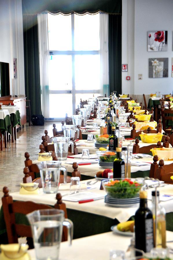 Casa Marina Bruno E Paola Mari Hotell Caorle Exteriör bild